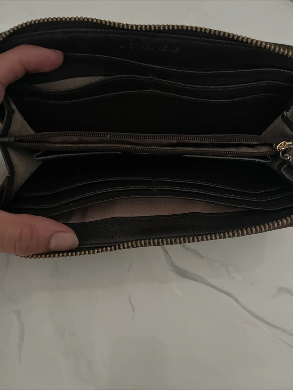 Michael Kors signature mk